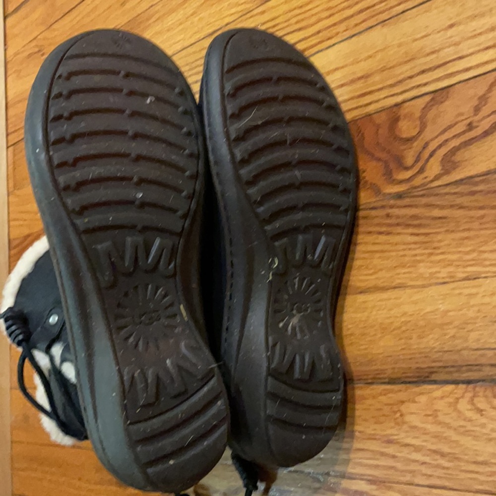 Ugg's boots size 9 - Picture 6 of 6